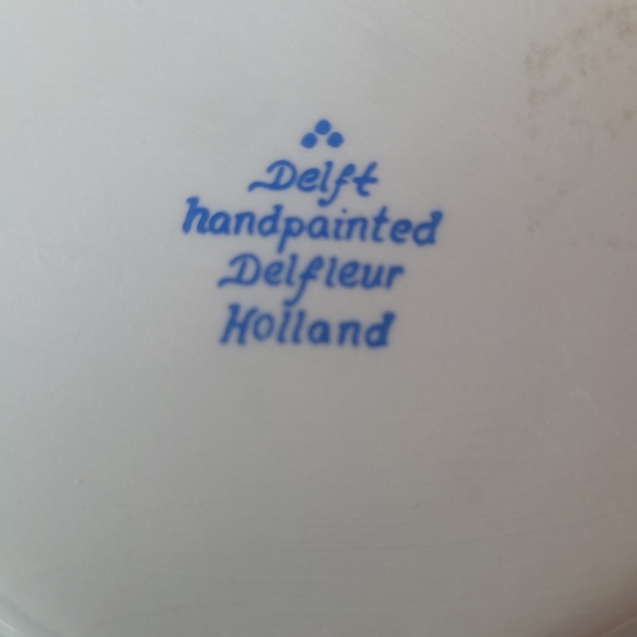 Hand painted Delft divided relish tray. - Picture 2 of 3